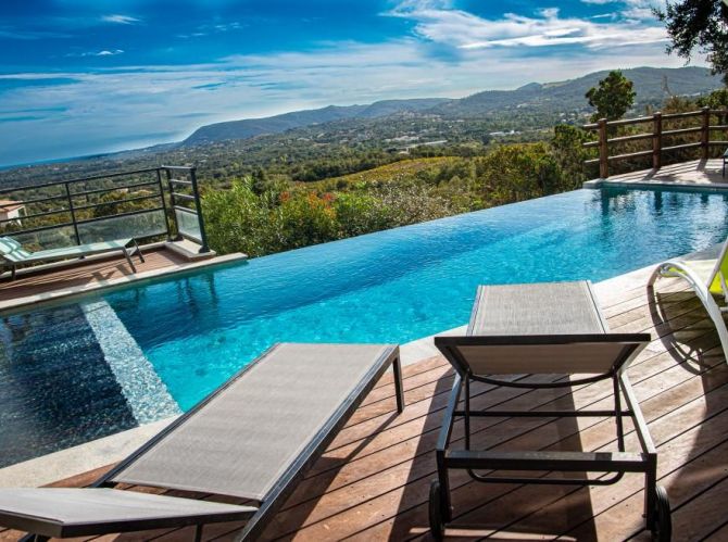 Superbe Villa Vue Mer et Montagnes proche de Pinarello 